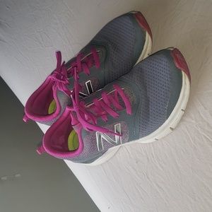 New Balance 711 Size 10 Sneakers